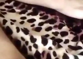 Raka sex lifcikde sik ustunde at kosturuyor