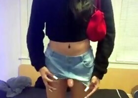 Ariaaaxxx Gets Ready For Walk